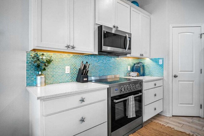 Building Photo - 156 Royal Sands Blvd