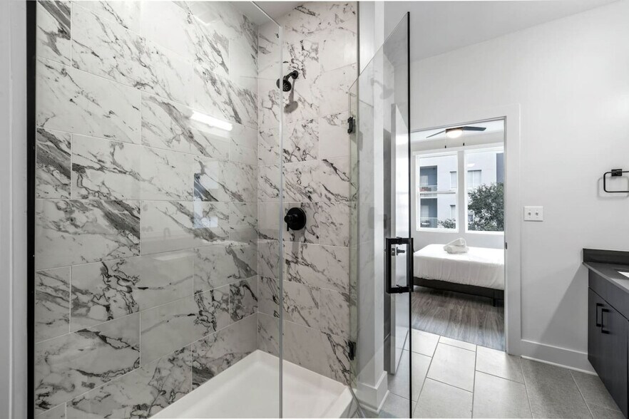 Building Photo - 617 N 12th St