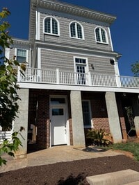 Building Photo - 2021 Rivermont Ave