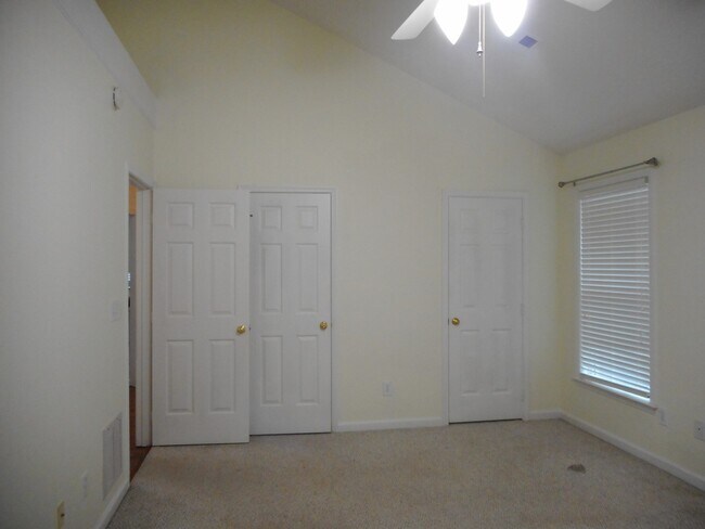 Building Photo - Beautiful Home in Northwest Greensboro