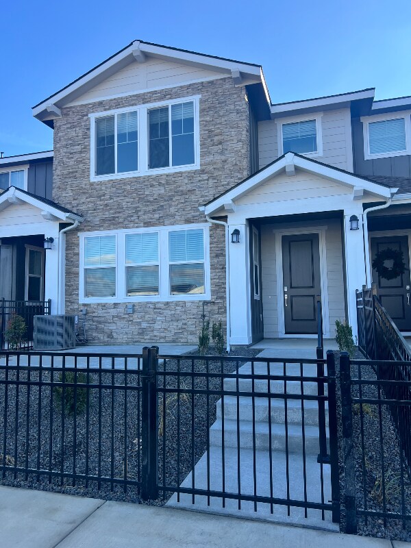 Building Photo - 4112 W Cirrus Ln