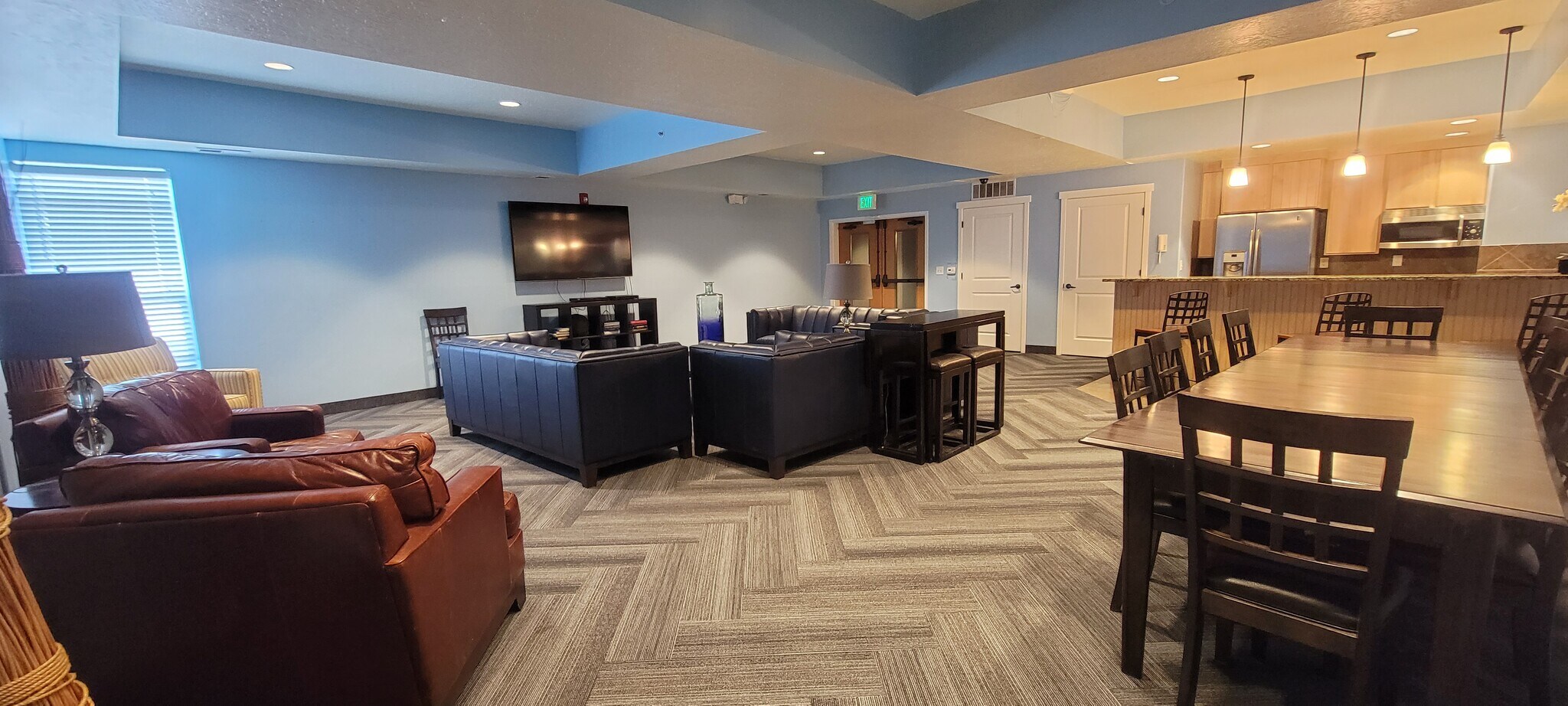 Building Photo - 4276 S Main St