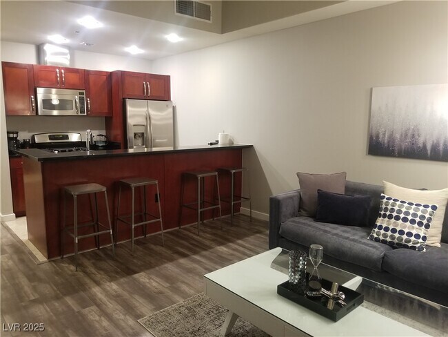 Building Photo - 4575 Dean Martin Dr