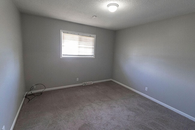 Building Photo - 7217 N Moberly Dr