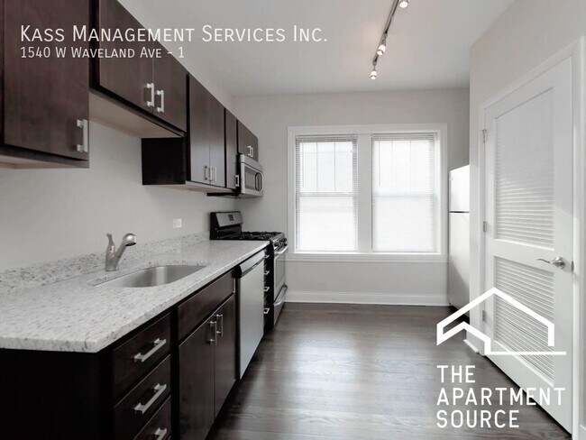 Building Photo - 1540 W Waveland Ave