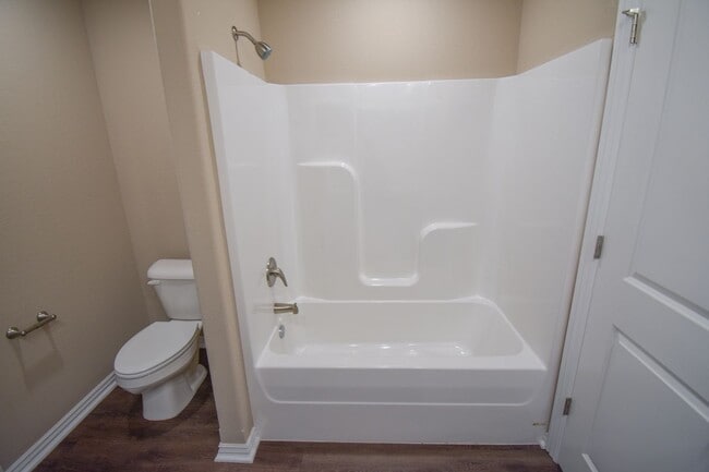 Building Photo - Nice 3 Bedroom 2 Bath Home!!