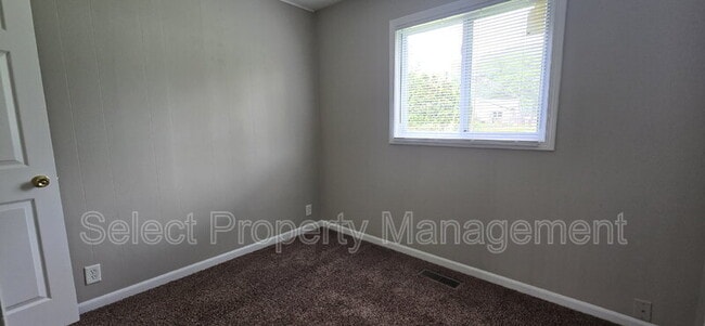 Building Photo - 622 Brandford Ct