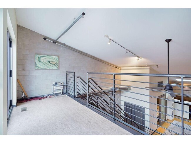 Building Photo - 801 N Washington Ave