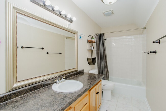 Building Photo - 938 Aberdeen Dr