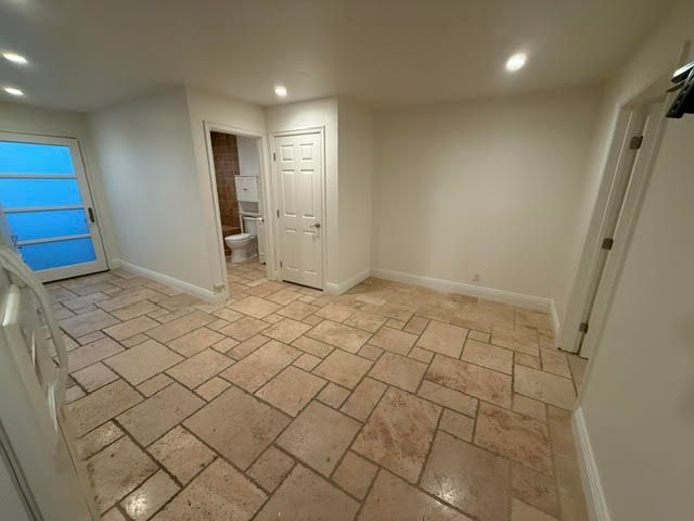 Building Photo - 16 Brookside Pl
