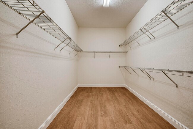 Building Photo - 172 Manor Cir