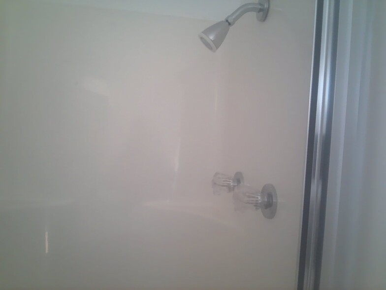 Shower - 327 Adeline St