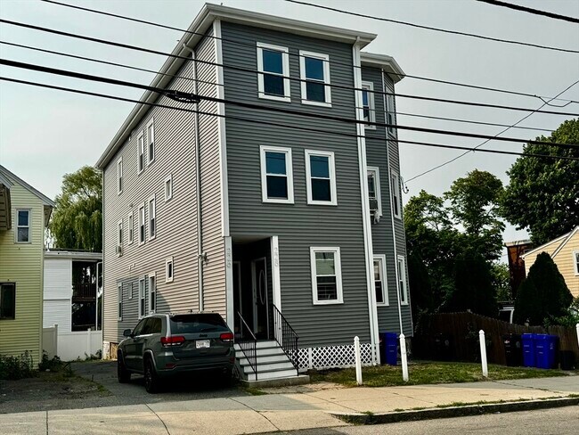 Building Photo - 228 Belmont St