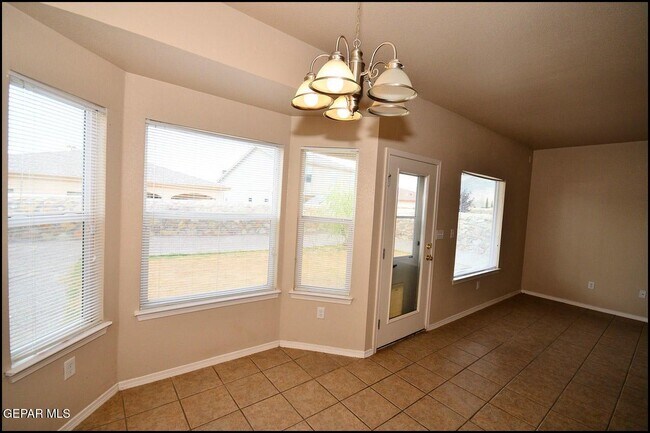 Building Photo - 5806 Redstone Mesa Ct