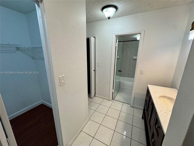 Building Photo - 6861 SW 147th Ave
