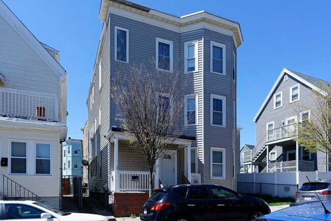Building Photo - 22 Hendry St
