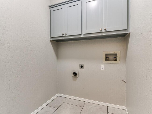 Building Photo - 117 Sonora