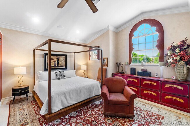 Building Photo - 6181 Island Walk