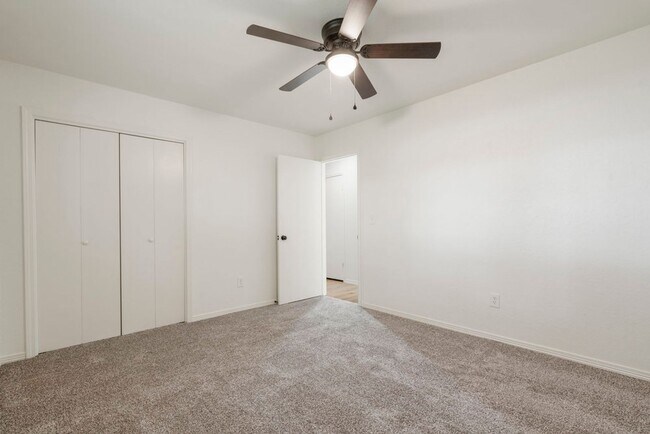 Building Photo - 3 Bed | 2 Bath near Downtown Tulsa!