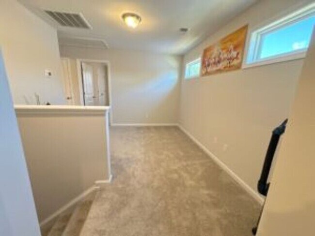 Building Photo - Beaufort Farms