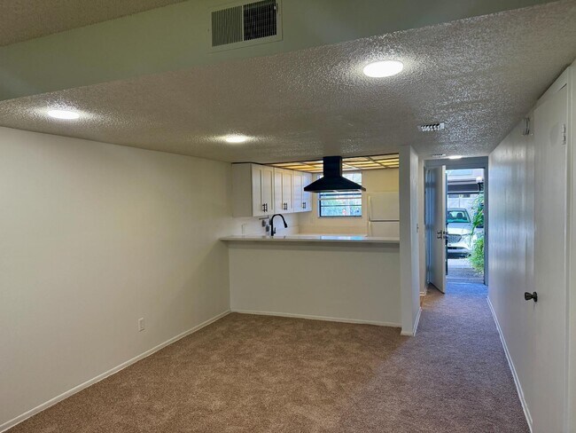 Building Photo - 9209 Seminole Blvd