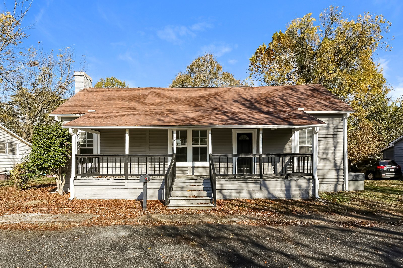 Building Photo - 3 Jackson St