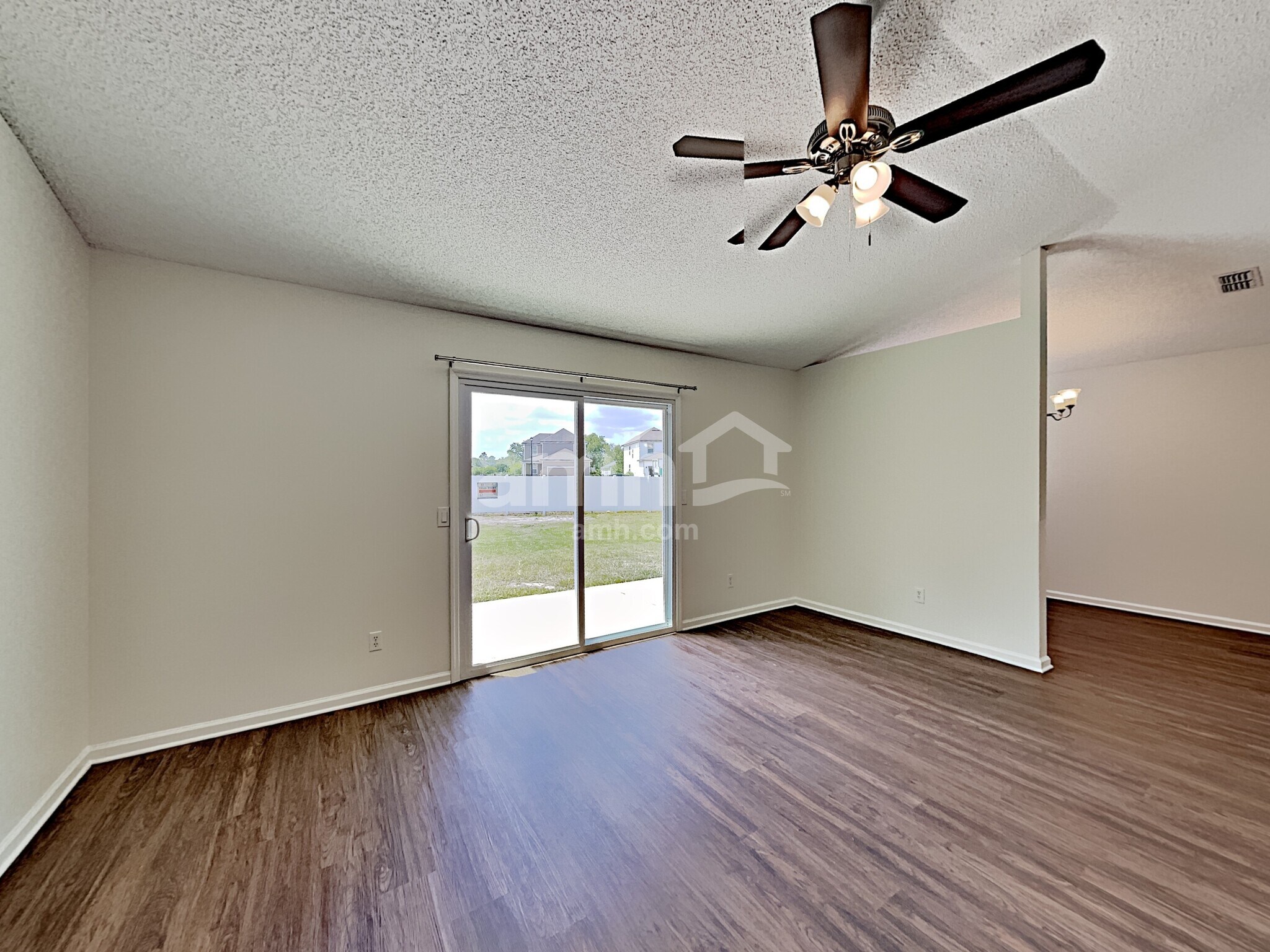 Building Photo - 3155 Olde Sutton Parke Dr
