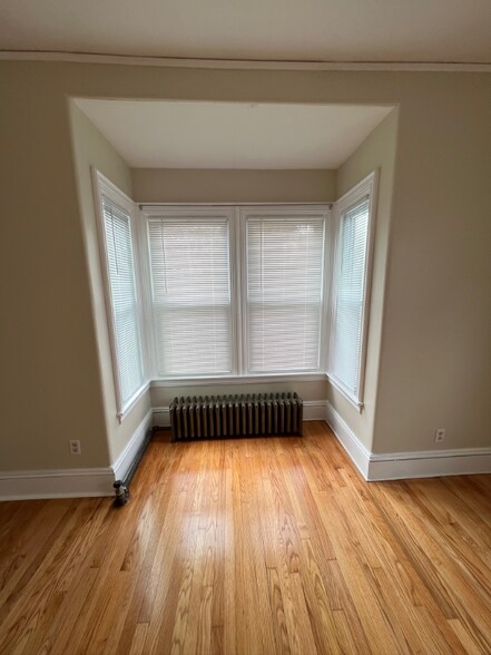 Building Photo - 36 Village St