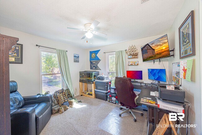 Building Photo - 118 Donna Cir