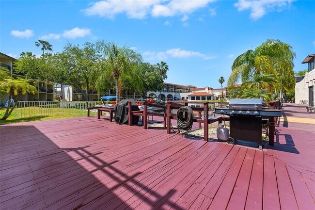 Building Photo - 2571 Cyprus Dr