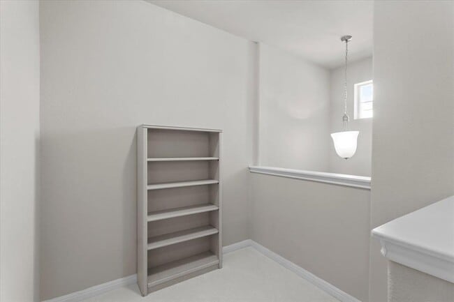 Building Photo - 405 Rhetoric Way