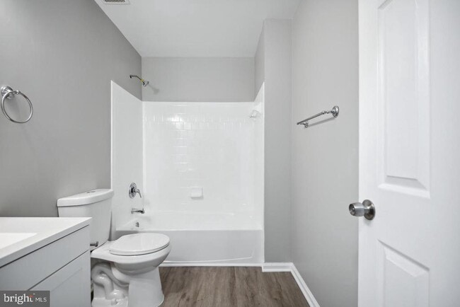 Building Photo - 7135 Ladd Cir