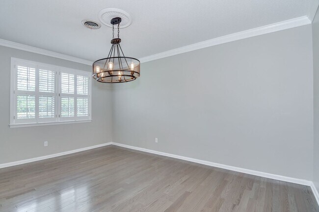 Building Photo - Beautiful Ranch in Montclair!