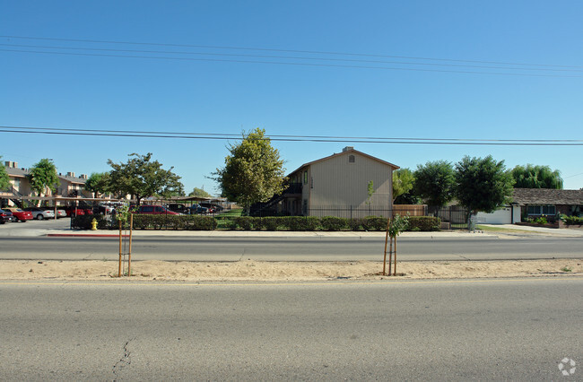 Building Photo - Manning Plaza