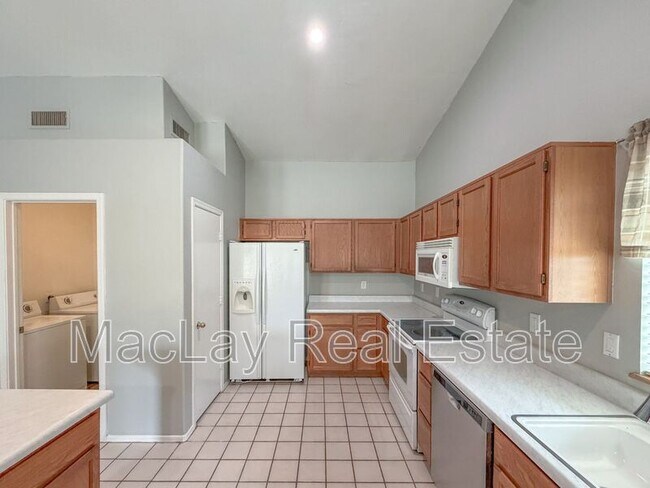 Building Photo - 2934 E Blackhawk Dr