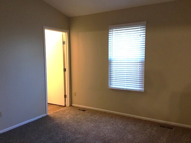Building Photo - 3131 Fayburrow Dr
