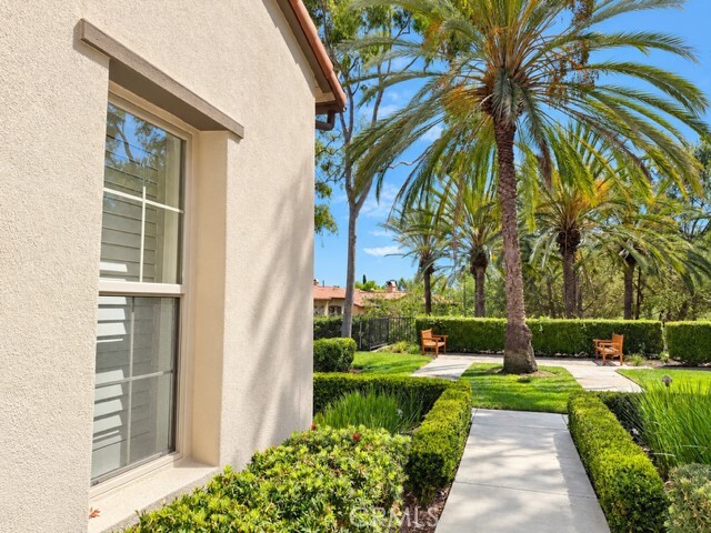 Building Photo - 14 Saraceno