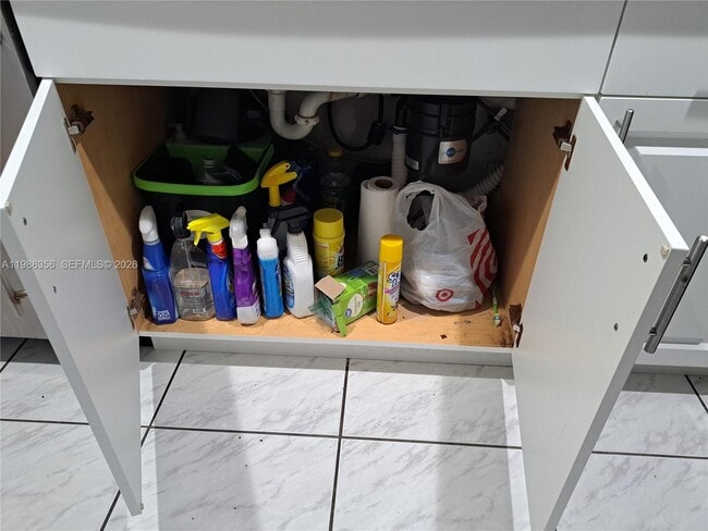 Building Photo - 9708 SW 138th Ave