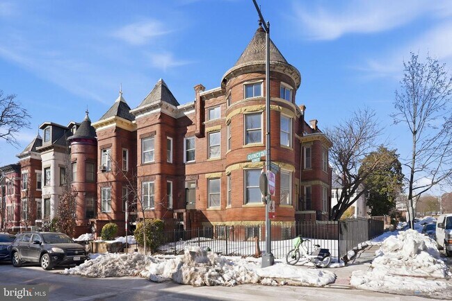 Building Photo - 58 Quincy Pl NE