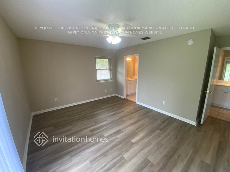 Building Photo - 2171 Aztec Dr W