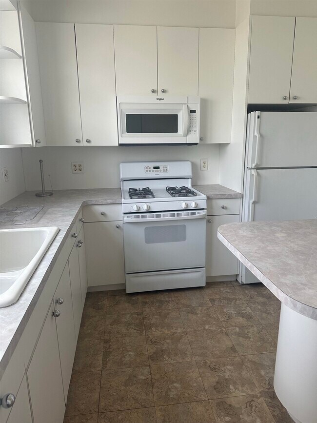 Building Photo - 1407 70th St