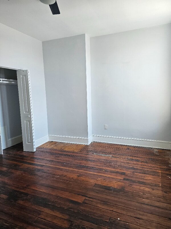 Building Photo - 2116 N Charles St