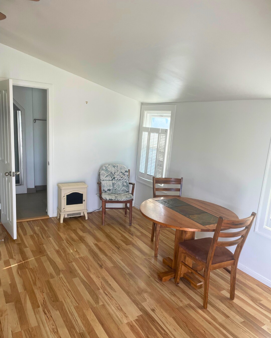 Building Photo - 502 S Clementine St