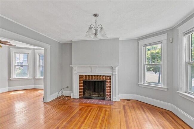 Building Photo - 155 Irving Ave