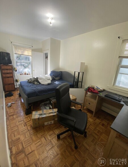 Building Photo - 1576 Tremont St