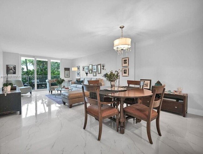 Building Photo - 2851 NE 183rd St