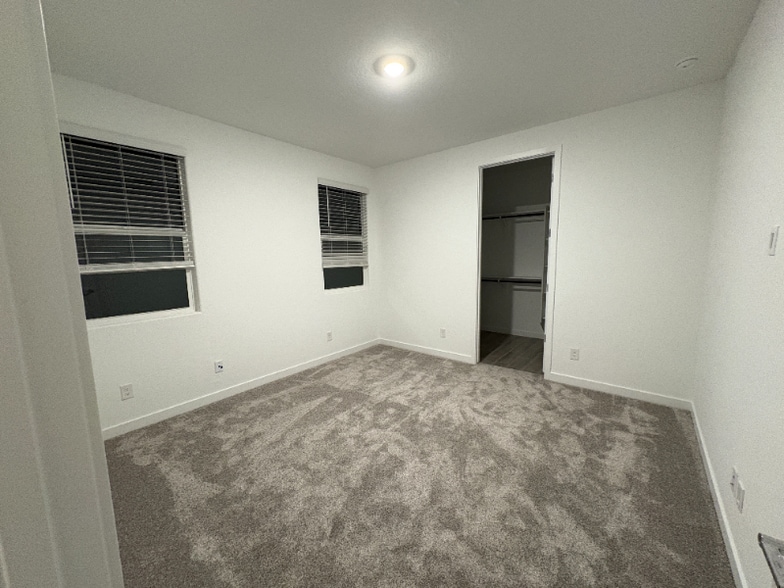 Building Photo - 17361 W Smoketree Dr