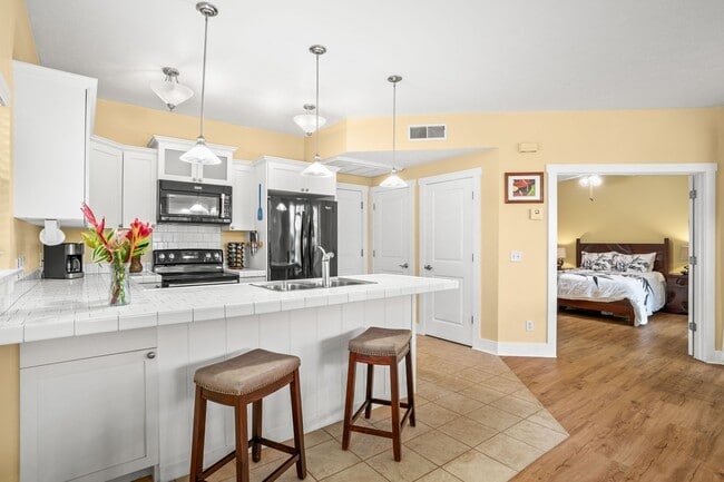 Building Photo - 4771 Pepelani Lp