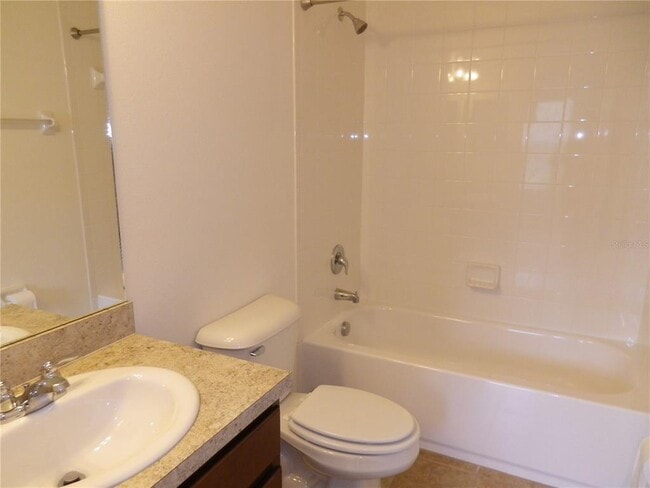 Building Photo - 15965 Fishhawk View Dr