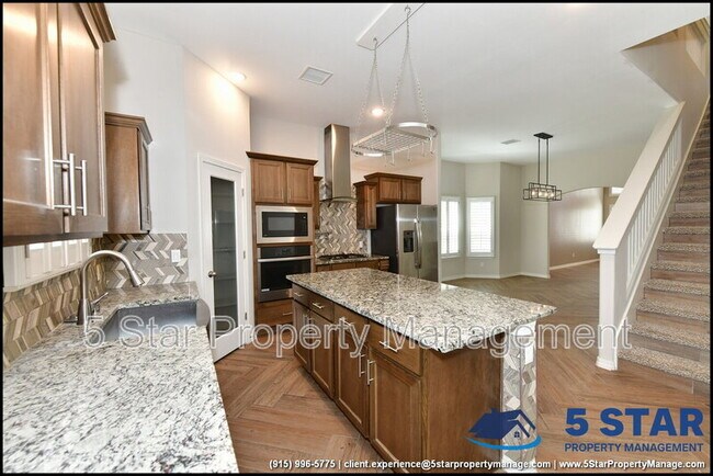 Building Photo - 6933 Copper Town Dr
